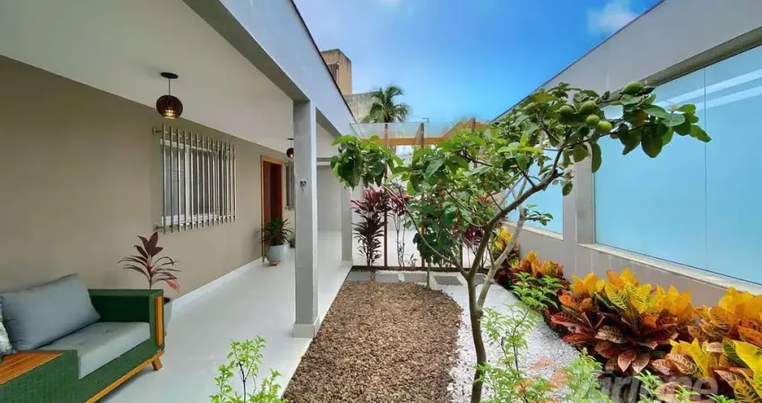 Maravilhosa casa linear alto padrão de 3 quartos na praia do morro