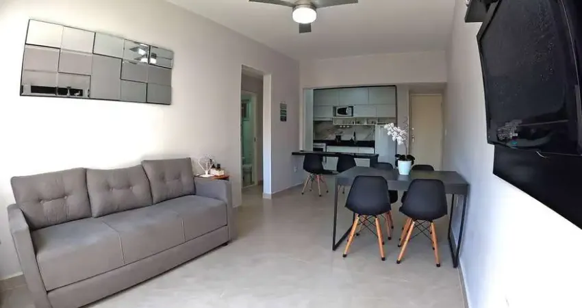 Aconchegante apartamento de 01 quarto (fundos) em prédio a beira mar.