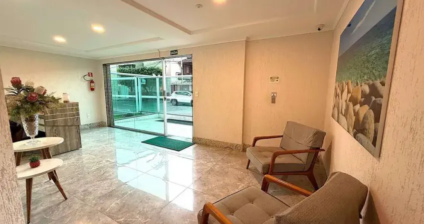 Apartamento de 03 quartos na av.atlantica, a poucos passos da praia
