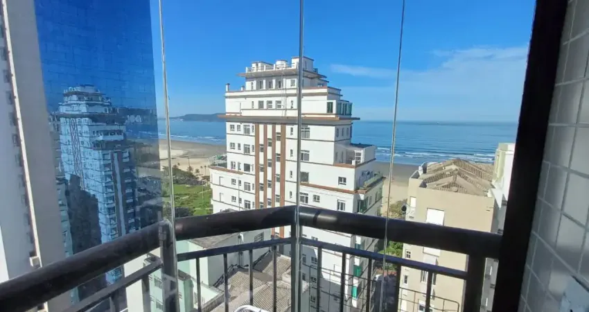 AMPLO 02 DORMS., 01 SUÍTE, MOBILIADO, ANDAR ALTO, VARANDA GOURMET, VISTA MAR, 02 VAGAS DEMARCADAS NO SS, LAZER, A 1/2 QUADRA DA PRAIA