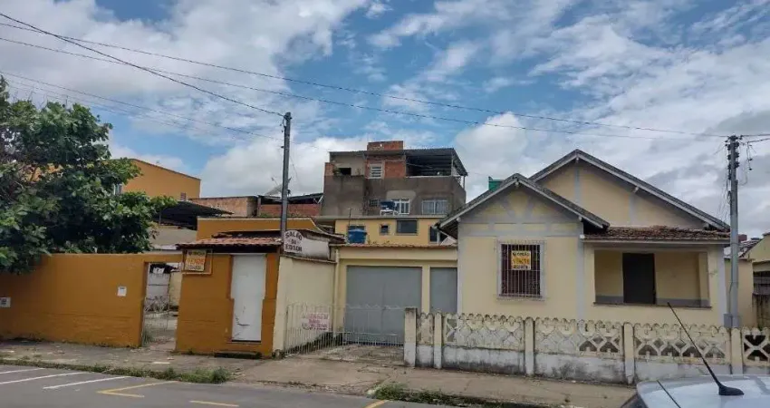 Casa com 4 dormitórios à venda por R$ 990.000,00 - Benfica - Juiz de Fora/MG