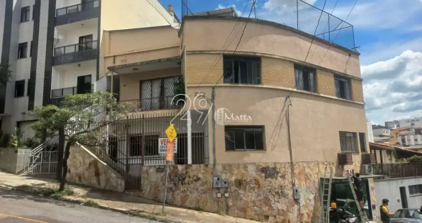 Casa à venda na Rua Isabel Bastos, Passos, Juiz de Fora