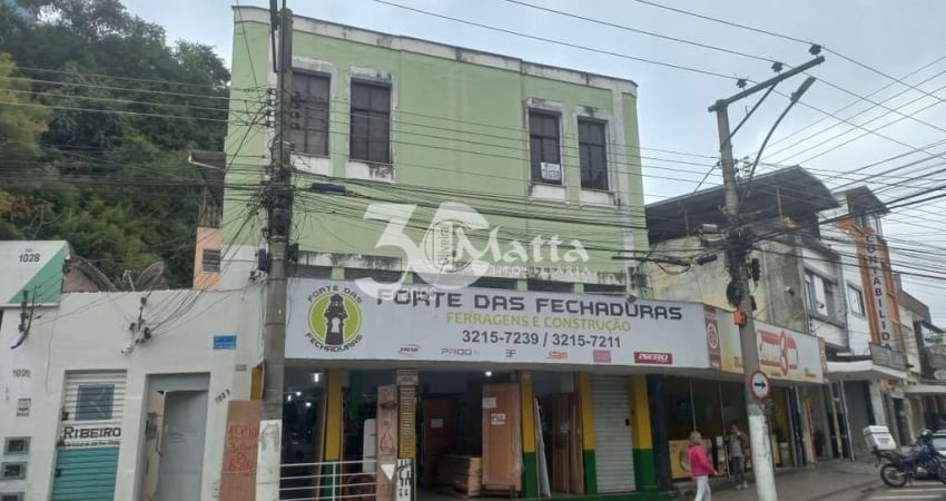 Apartamento com 2/4 na AV sete de setembro - Centro