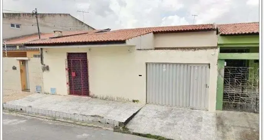 Casa à venda, 250 m² por R$ 630.000,00 - Parangaba - Fortaleza/CE