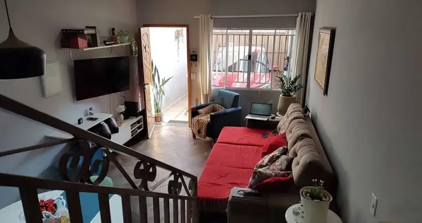 Casa com 2 quartos à venda na Rua Cândido das Neves, 165, Vila das Belezas, São Paulo