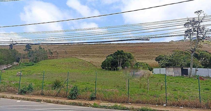 Terreno com 6.461 m², no Bairro Aeroporto, estuda permuta.