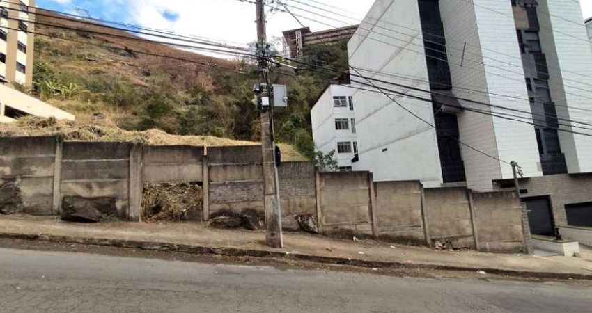 Terreno com 784 metros quadrados, no Cascatinha - Juiz de Fora - MG