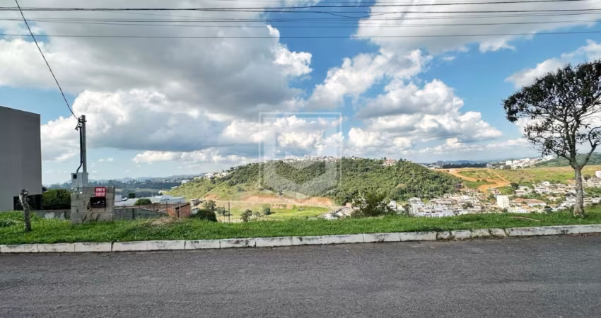 Terreno à venda na Rua Professora Aracy Nazareth, São Pedro, Juiz de Fora