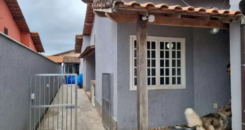 Casa com 2 Quartos sendo 1 Suite, à Venda, 144 m² por R$ 500.000 - Itaipuaçu - Maricá