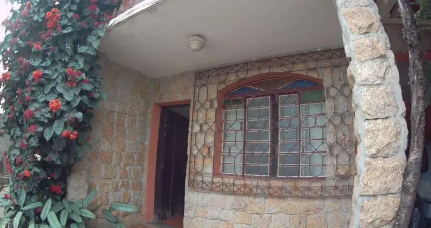 Casa para Venda em Belo Horizonte, Glória, 7 dormitórios, 1 suíte, 3 banheiros, 3 vagas