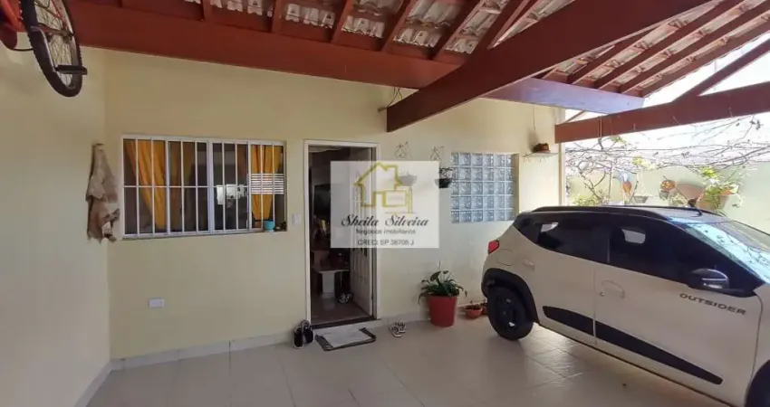 Casa em Condomínio com 2 quartos, cozinha, 3 vagas coberta e churasqueira