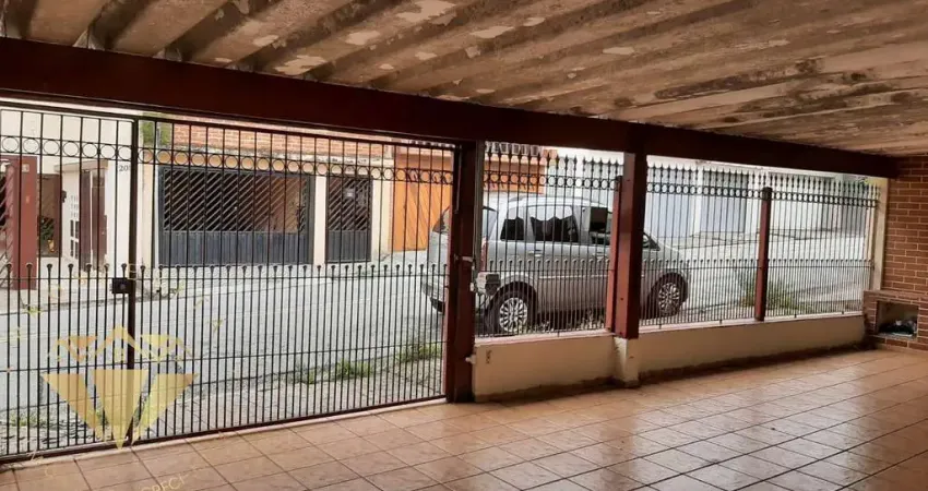 Casa pra venda, com quatro vagas de garagem, no centro de diadema!!