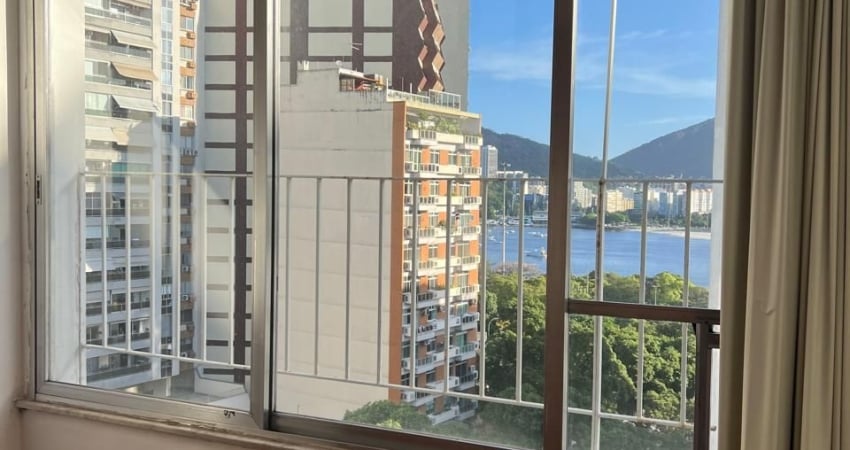 Alugo aparto de 3 quartos sendo 1 suite Flamengo 106m2