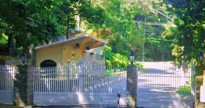 Sobrado em Morro Grande  -  Caieiras