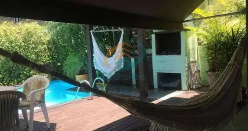 Casa a Venda  em Toque-Toque Pequeno  -  São Sebastião