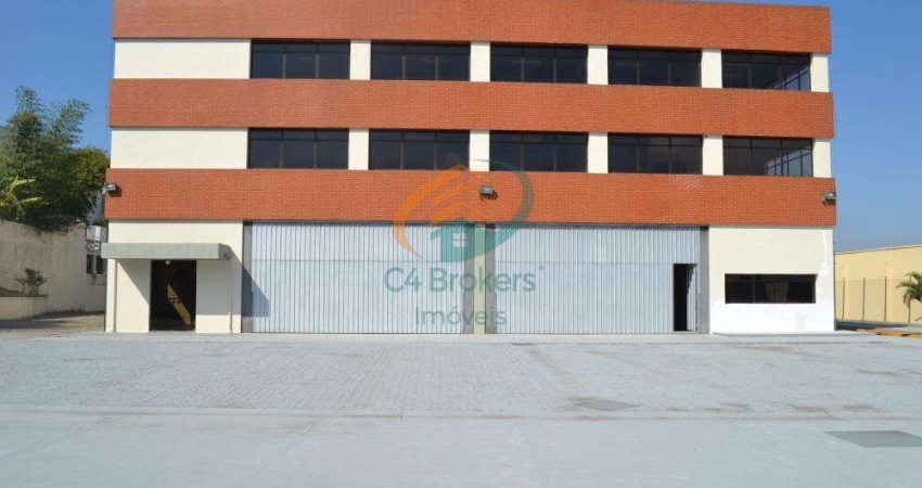 Vende - se ou Aluga - se Galpão / Depósito / Armazém em Centro Industrial  -  Arujá. SP