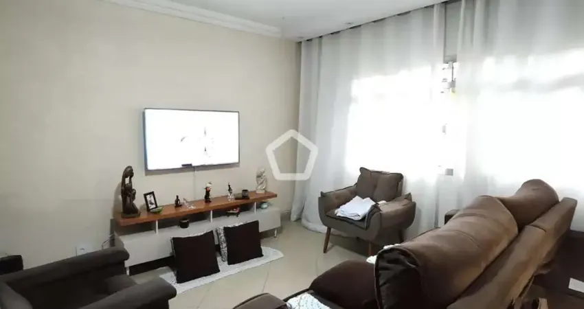 Casa com 3 quartos à venda na Rua Oleiros, 16, Vila Carmosina, São Paulo