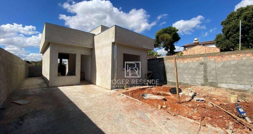 Casa com 3 dormitórios à venda, 71 m² por R$ 390.000,00 - Fernão Dias - Igarapé/MG