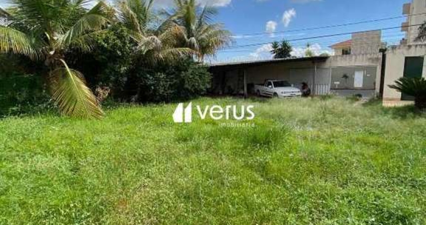 Terreno e, Av. Comercial no Bairro Segismundo Pereira