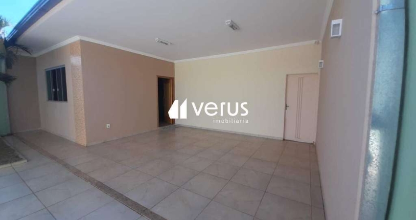 Casa com 3 quartos para alugar no Conjunto Segismundo Pereira, Uberlândia 
