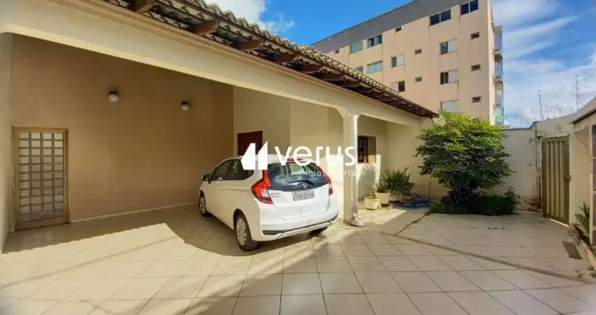 Casa à venda, 3 quartos, 1 suíte, 4 vagas, Santa Mônica - Uberlândia/MG