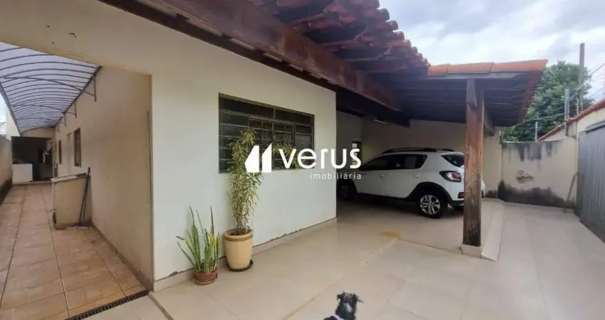 Casa à venda, 3 quartos, 1 suíte, 2 vagas, PLANALTO - Uberlândia/MG