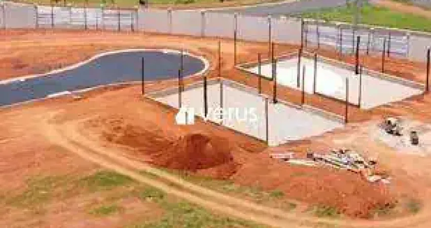 Terreno à venda no Grand Ville, Uberlândia 