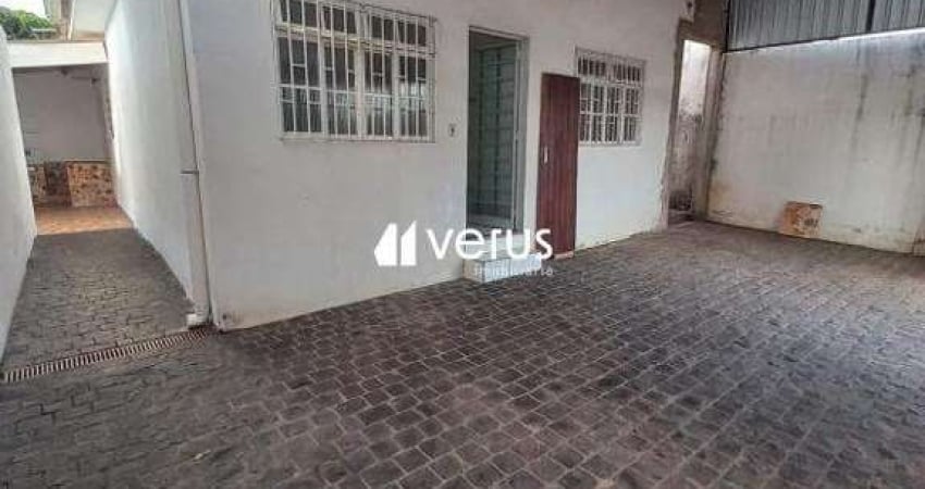 Casa para aluguel, 3 quartos, 1 suíte, 3 vagas, NOSSA SENHORA APARECIDA - Uberlândia/MG