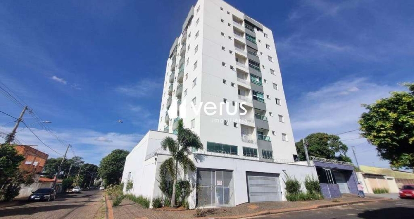 Magnífico apartamento repleto de armários no Tubalina