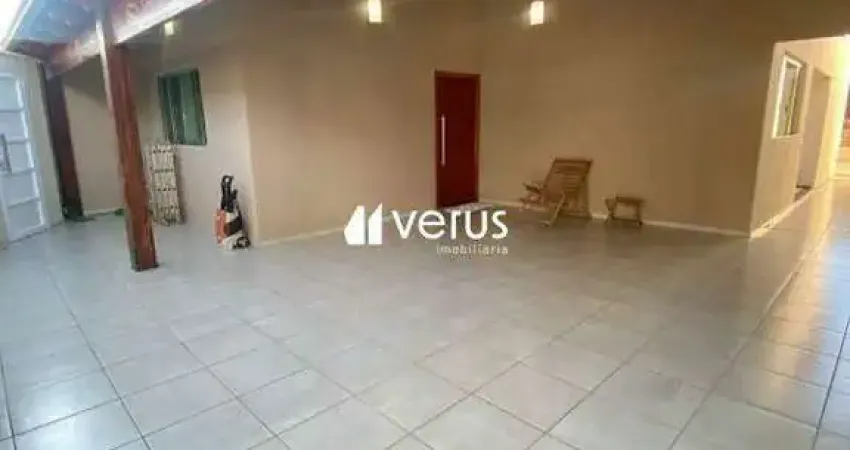 Casa à venda, 3 quartos, 1 suíte, 3 vagas, ALTO UMUARAMA - Uberlândia/MG