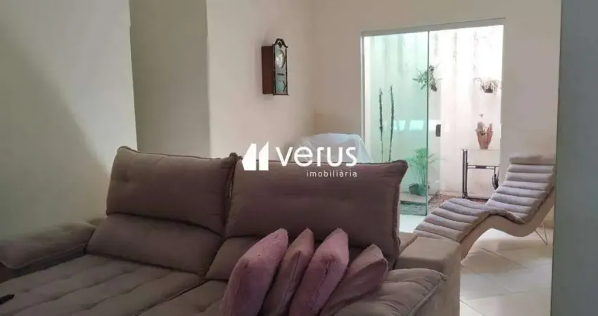 Casa à venda, 3 quartos, 1 suíte, 2 vagas, JARDIM PATRICIA - Uberlândia/MG