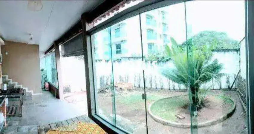 Casa à venda, 4 quartos, 2 suítes, 2 vagas, Saraiva - Uberlândia/MG