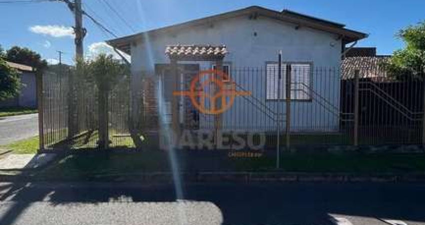 LINDA CASA DE ALVENARIA EM TERRENO DE ESQUINA EM ÓTIMA LOCALIZAÇÃO