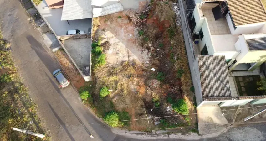 Terreno à venda na Rua Nicolau Barreto, Bandeirantes, Ouro Branco