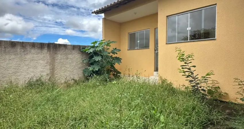Casa à Venda com 2 quartos, 1 banheiro e 1 vaga por R$ 240.000,00