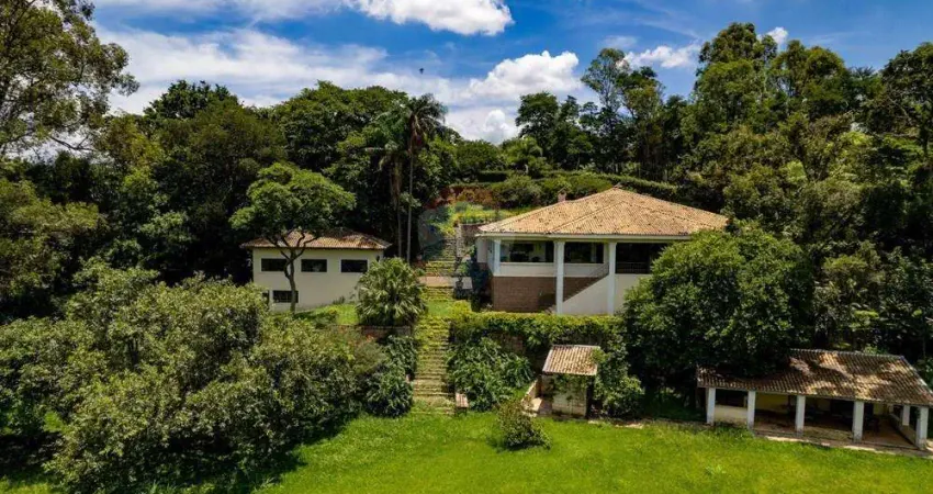 Chácara / Sítio com 3 quartos, sendo 3 suítes, sala ampla, cozinha planejada, no Medeiros em Jundiaí.