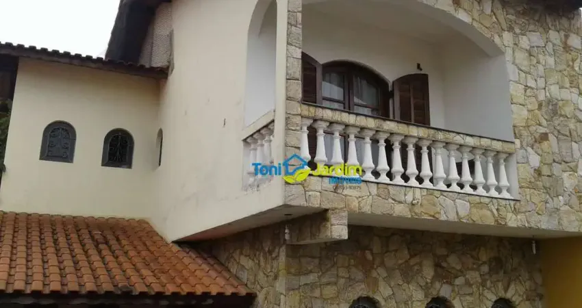 Sobrado com 3 dormitórios à venda, 252 m² por R$ 790.000,00 - Vila Lucinda - Santo André/SP