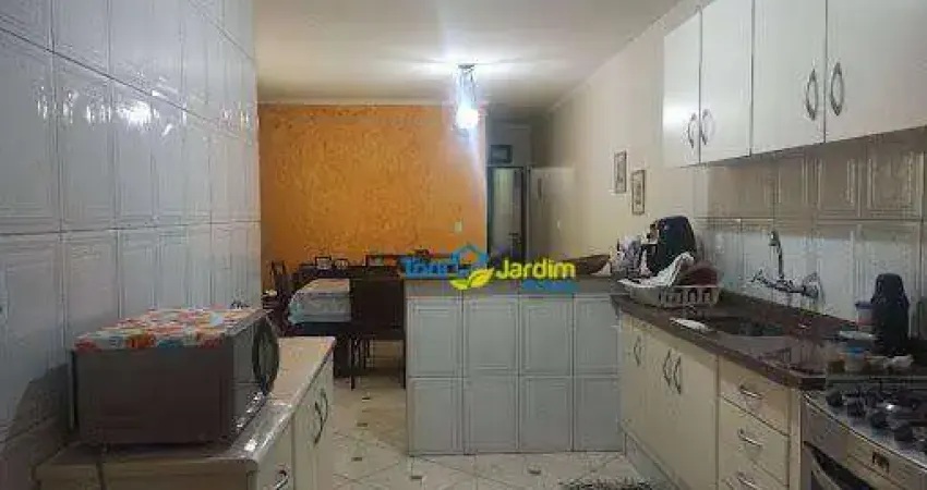 Sobrado com 3 dormitórios à venda, 199 m² por R$ 600.000,00 - Vila Humaitá - Santo André/SP