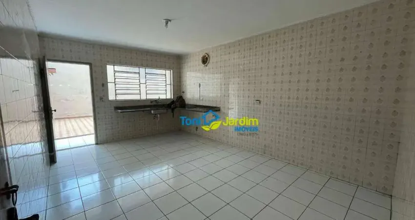 Sobrado com 3 dormitórios para alugar, 230 m² por R$ 2.850,00/mês - Vila Curuçá - Santo André/SP