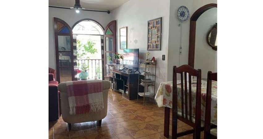 Apartamento à Venda no Centro de Cabo Frio – 99m², 2 Quartos, 1 Vaga e Ótima Localização