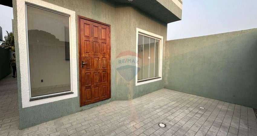 CASA DE DOIS QUARTOS ,UMA SUITE  E VAGA NA GARAGEM PARA UM CARRO