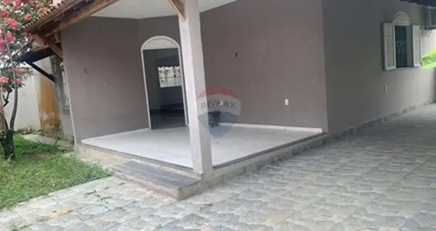 Casa com 3 quartos para alugar no Cambolo, Porto Seguro