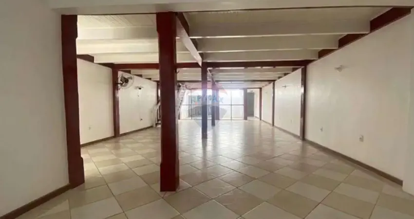 Imóvel Comercial com Moradia e Garagem – Ótimo para Restaurante