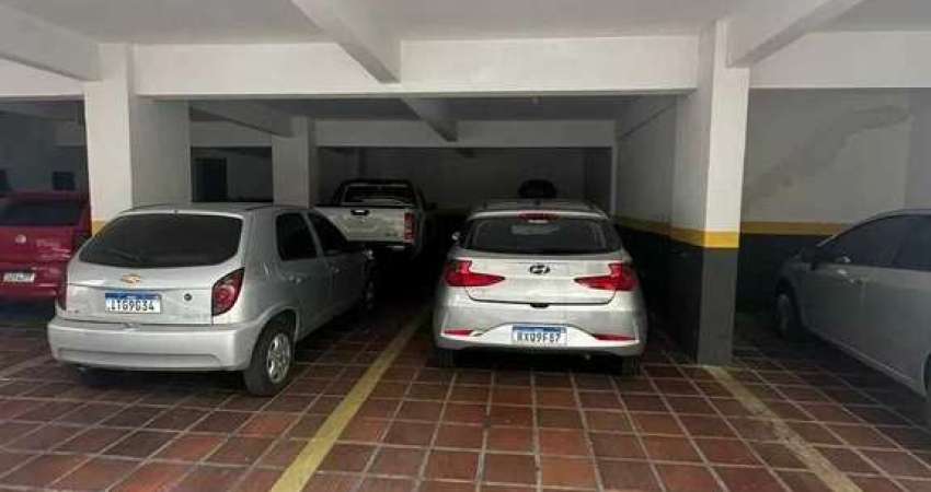 Apartamento quadra do mar, vista mar com 1 dormitório e 75 m2 privativo em Balneário Camboriú