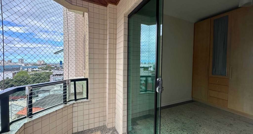 Apartamento com 3 suítes e 2 vagas de garagem no Centro de Itajaí