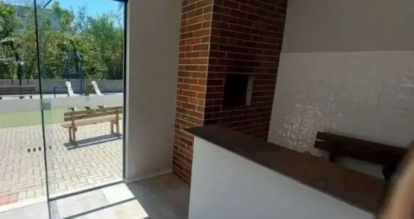 Apartamento equipado com 2 dormitórios e 1 vaga de garagem no Espinheiros em Itajaí/SC