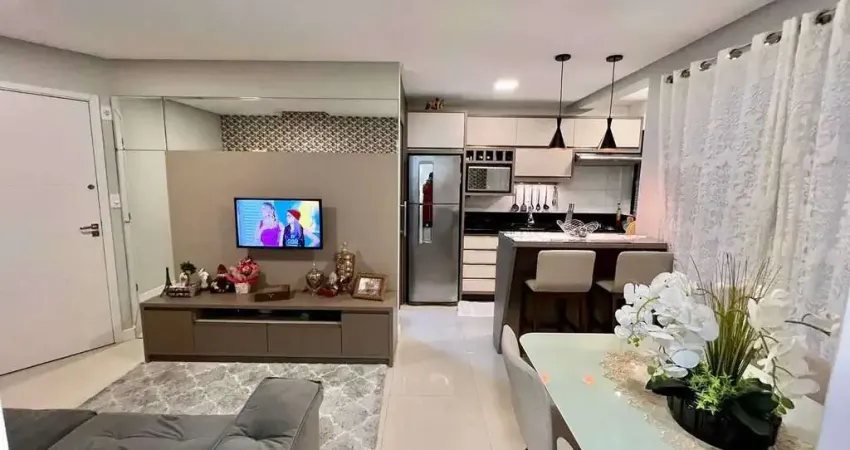 Apartamento mobiliado com 2 dormitórios e 1 vaga de garagem em Camboriú
