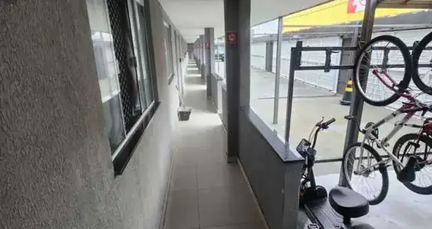 Casa dividida em 3 apartamentos independes rendendo r$ 8.570,00 de aluguel em balneário camboriú/sc