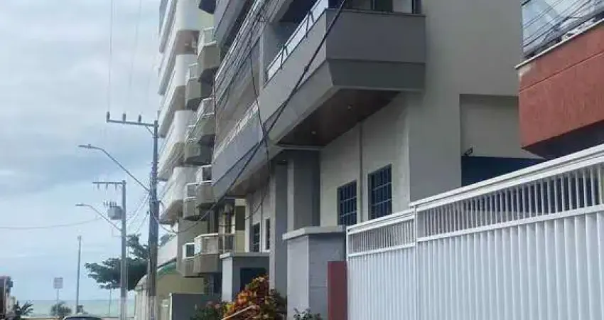 Apartamento quadra mar com 2 dormitórios sendo 1 suíte na Meia Praia em Itapema