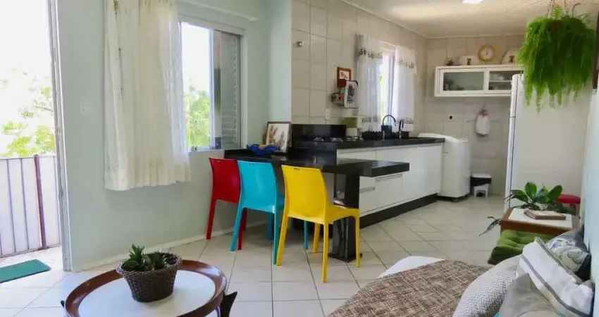 Casa com 9 quartos em 3 Unidades independentes – Próximo à Praia Grande e Cascalho em Penha/SC.